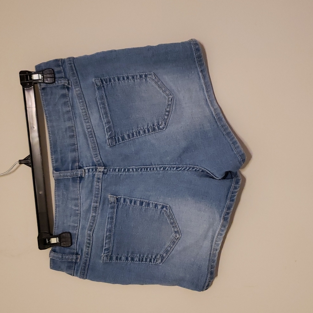 Shorts - Picture 2 of 2